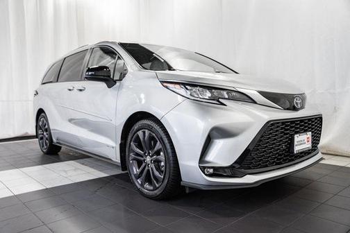 2021 Toyota Sienna XSE 7 Passenger