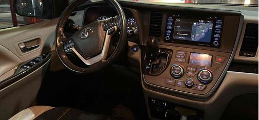 2020 Toyota Sienna XLE