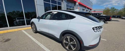 2022 Ford Mustang Mach-E Select