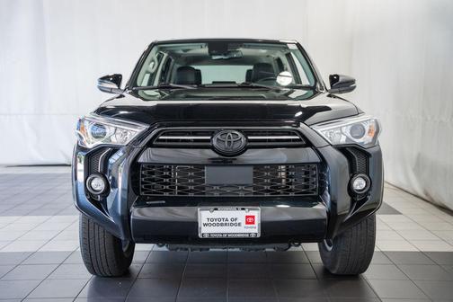 Midnight Black Metallic 2024 Toyota 4Runner SR5 Premium