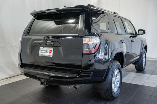 Midnight Black Metallic 2024 Toyota 4Runner SR5 Premium
