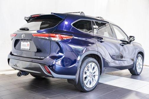 2022 Toyota Highlander Limited
