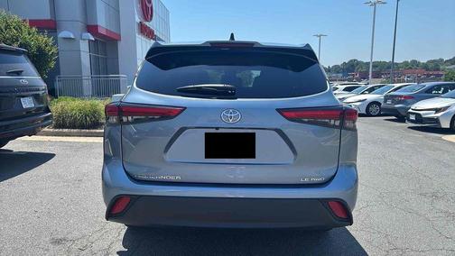 Moon Dust 2022 Toyota Highlander LE