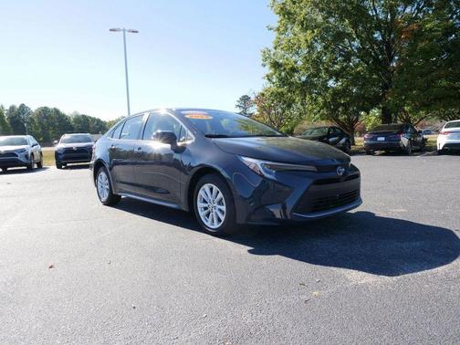 2025 Toyota Corolla Hybrid XLE
