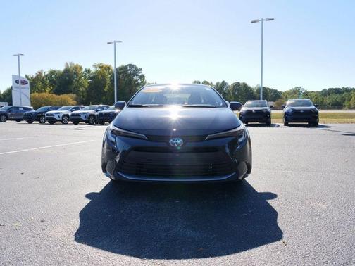 2025 Toyota Corolla Hybrid XLE