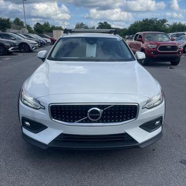 2023 Volvo V60 Cross Country B5 Ultimate