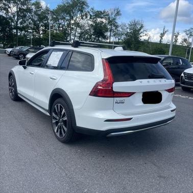 2023 Volvo V60 Cross Country B5 Ultimate