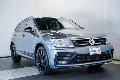 Platinum Gray Metallic 2021 Volkswagen Tiguan 2.0T SE R-Line Black