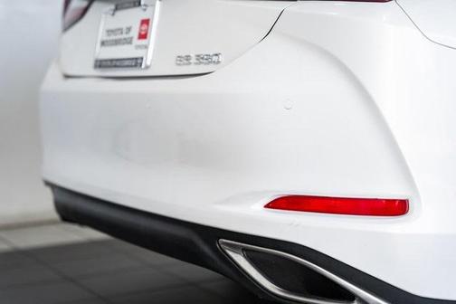 2023 Lexus ES 350 Base