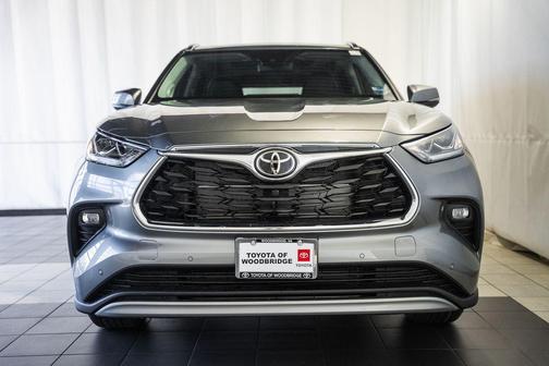Heavy Metal 2026 Toyota Highlander Hybrid Platinum