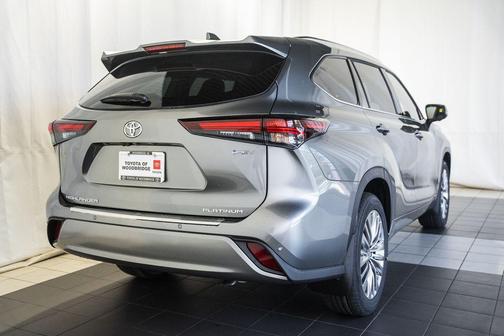 Heavy Metal 2026 Toyota Highlander Hybrid Platinum