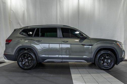 2025 Volkswagen Atlas 2.0T Peak Edition