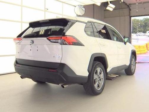 2022 Toyota RAV4 Hybrid LE