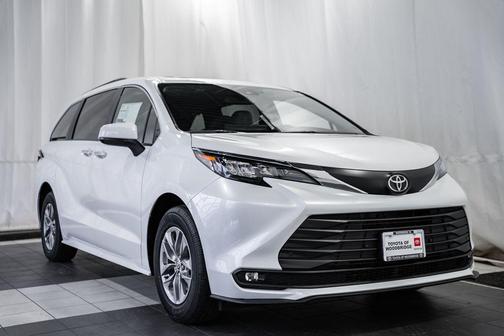 2026 Toyota Sienna XLE