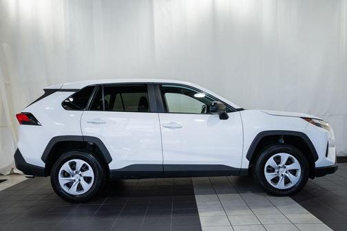 Ice 2024 Toyota RAV4 LE