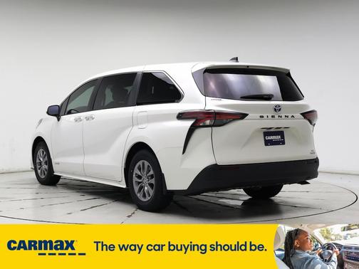 2021 Toyota Sienna XLE