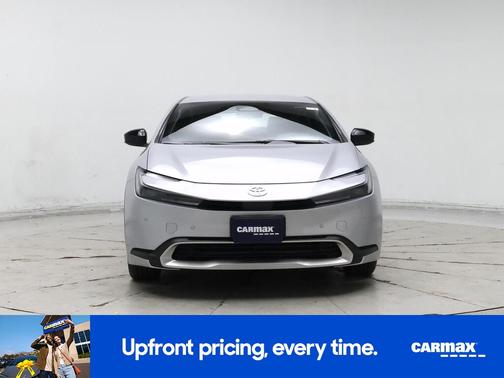 Silver 2024 Toyota Prius Prime SE
