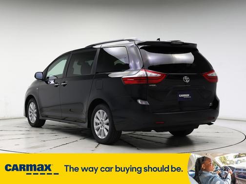 2019 Toyota Sienna XLE