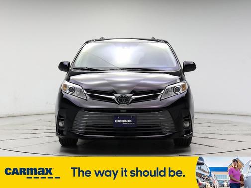 2019 Toyota Sienna XLE