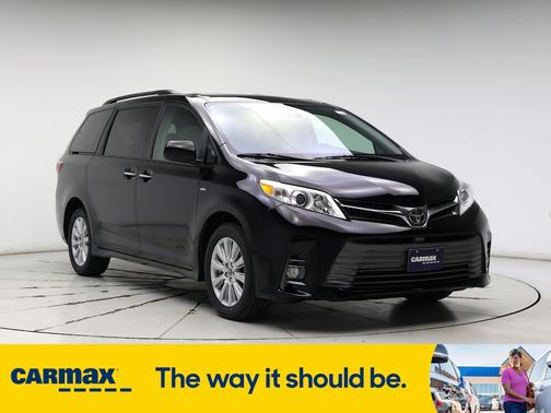 2019 Toyota Sienna XLE
