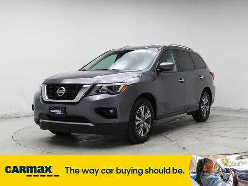 2019 Nissan Pathfinder SV