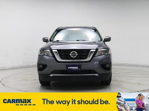 2019 Nissan Pathfinder SV