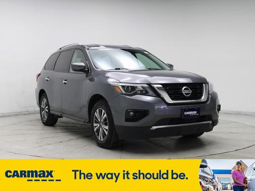 2019 Nissan Pathfinder SV