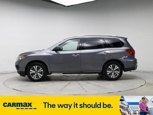 2019 Nissan Pathfinder SV