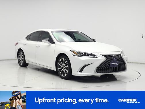 White 2019 Lexus ES 300h
