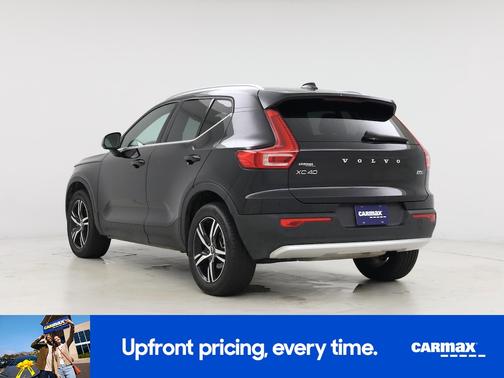 2025 Volvo XC40 B5 Core Bright Theme