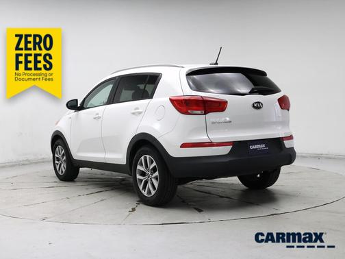 White 2016 Kia Sportage LX
