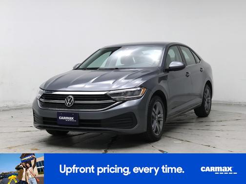 Gray 2024 Volkswagen Jetta SE