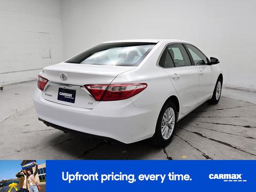 White 2016 Toyota Camry LE