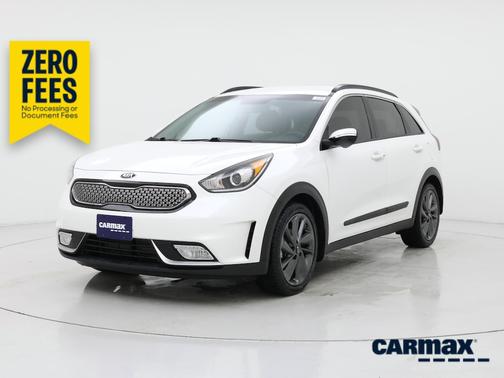 White 2017 Kia Niro EX