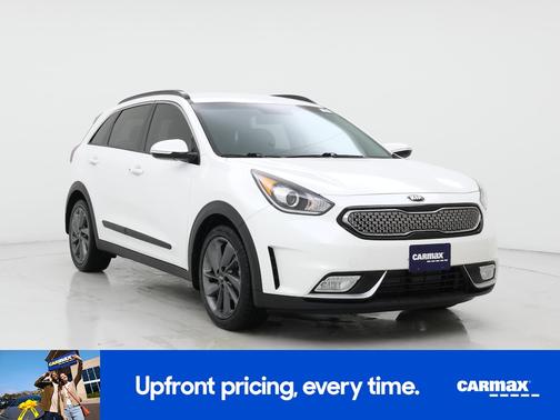 White 2017 Kia Niro EX
