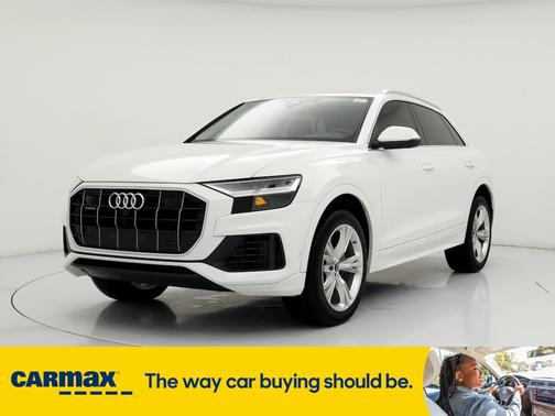 2022 Audi Q8 Premium Plus