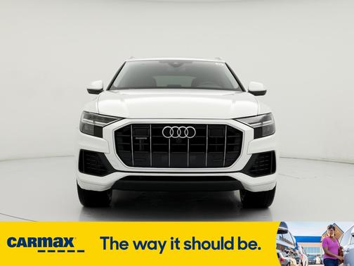 2022 Audi Q8 Premium Plus