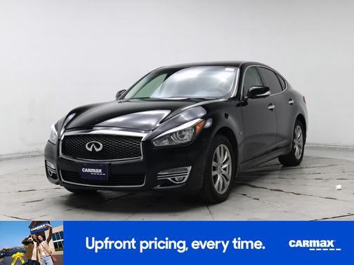 Black 2015 INFINITI Q70