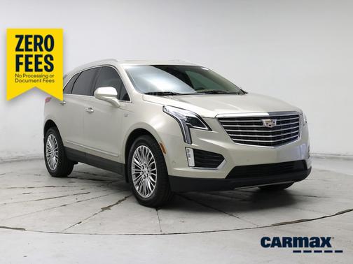 Gold 2017 Cadillac XT5 Platinum