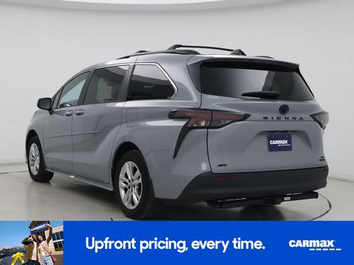 2023 Toyota Sienna Woodland Edition