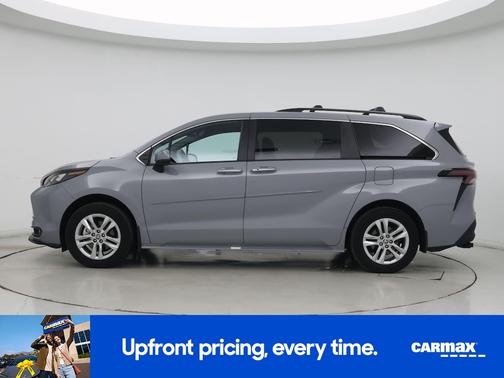 2023 Toyota Sienna Woodland Edition