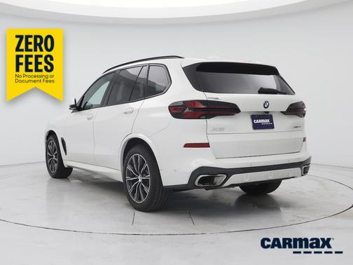 White 2024 BMW X5 xDrive40i