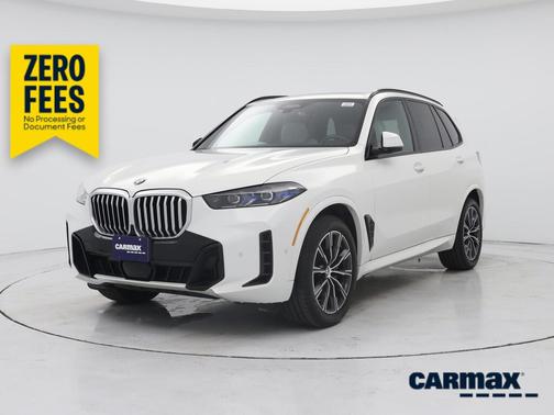 White 2024 BMW X5 xDrive40i