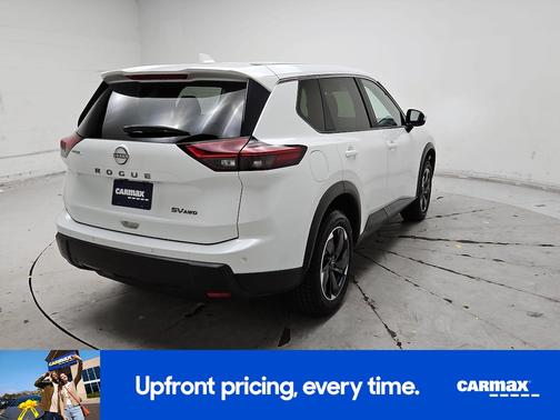 White 2024 Nissan Rogue SV
