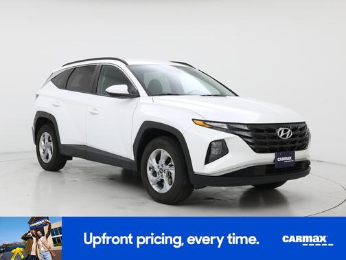 White 2024 Hyundai TUCSON SEL