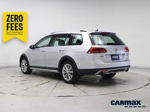 Silver 2017 Volkswagen Golf Alltrack SE