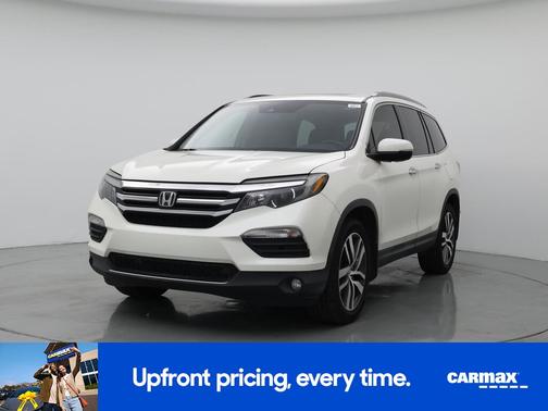 White 2017 Honda Pilot Touring
