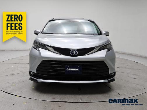 Silver 2025 Toyota Sienna XLE