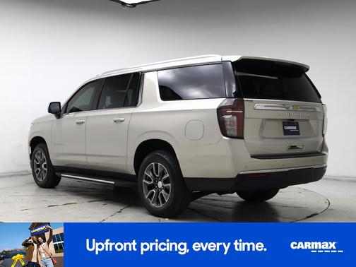 Gold 2022 Chevrolet Suburban LT