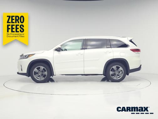 White 2018 Toyota Highlander Limited Platinum